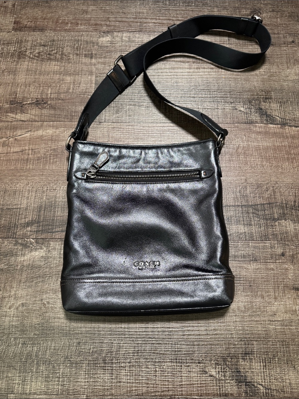 Coach Blk leather Graham flat crossbody